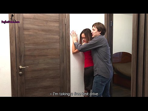 ❤️ Sexy Realtor senzualno trza macu i jebe dok prodaje svoj stan - Krempai ️❌  Seks kod nas ❤